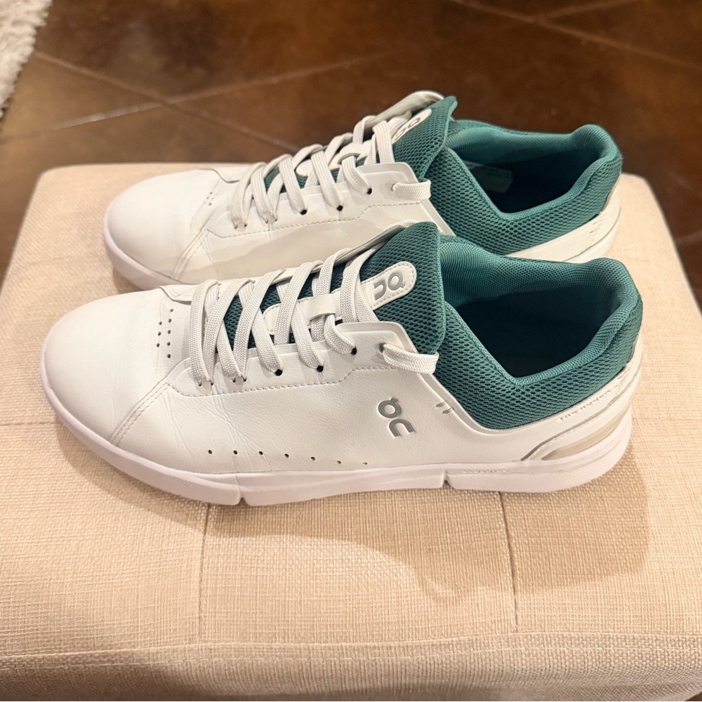 ON The Roger Advantage Size 10